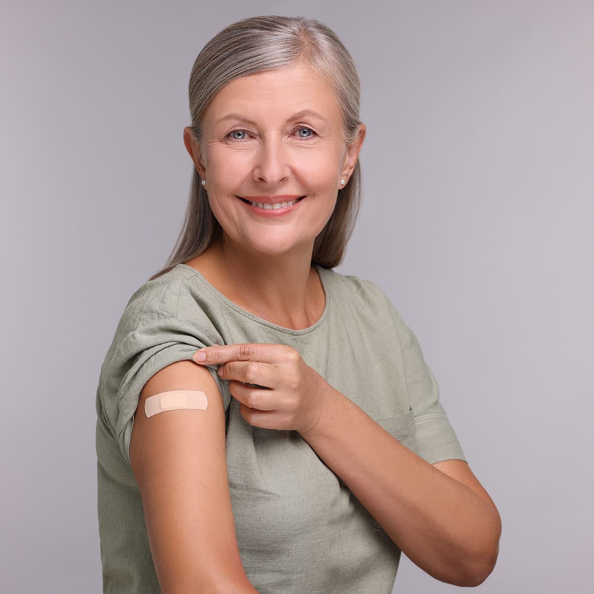 ĐỪNG BỎ LỠ! Chương trình khuyến mãi vắc xin cho người cao tuổi