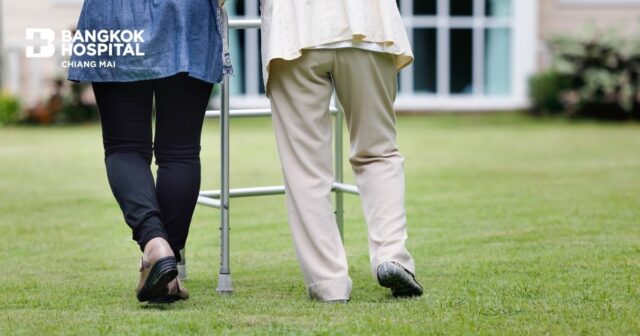 “ลื่นล้ม”..ไม่ใช่เรื่องเล็กสำหรับผู้สูงอายุ Image