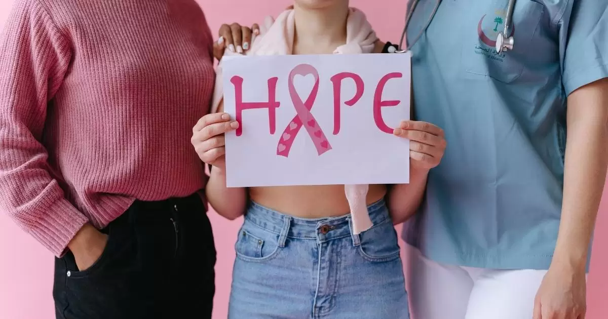 ปัจจัยเสี่ยมะเร็งเต้านมในผู้หญิงข้ามเพศ และผู้หญิงทั่วไป