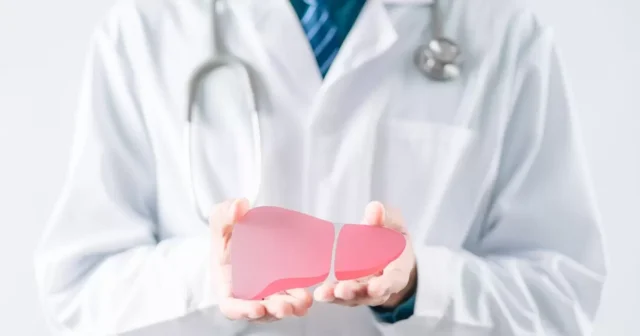 รู้จัก "ตับอักเสบ" สัญญาณโรคตับที่ไม่ได้เกิดจากไวรัสเพียงอย่างเดียว Image