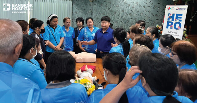 โรงพยาบาลกรุงเทพราชสีมา อบรมเชิงปฏิบัติการ ปฐมพยาบาลเบื้องต้นและการช่วยฟื้นคืนชีพขั้นพื้นฐาน (CPR) ให้แก่ อสม. ในพื้นที่ตำบลหนองจะบก Image