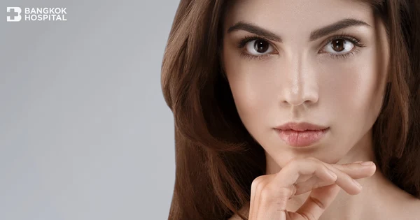 Restore confidence and regain your youthful appearance with upper and lower eyelid blepharoplasty
